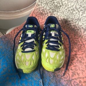 New Balance kid’s tennis sneaks, pre-owned size 12